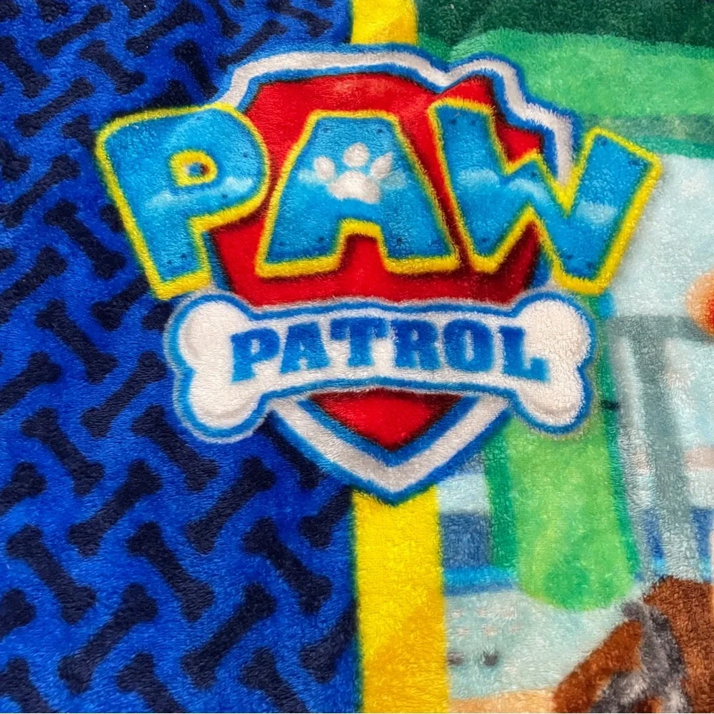 Paw Patrol Blue‎ and Red Plush Throw